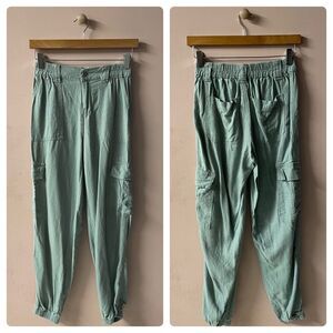 PacSun Light Green Soft Cargo Joggers Size XS EUC